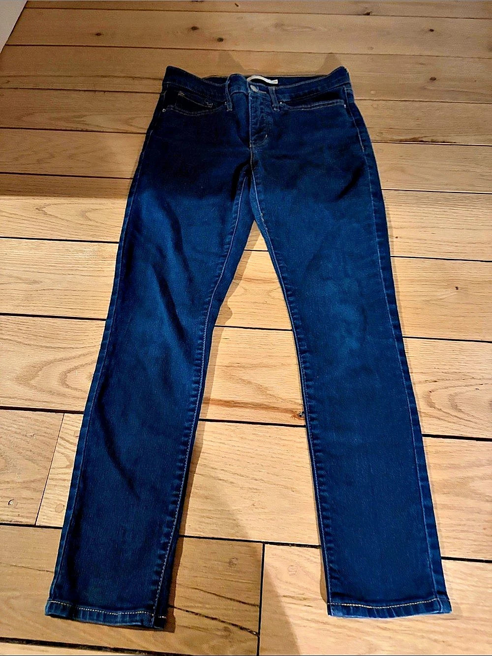Levi's 311 Shaping Skinny Jeans in Blue Waist 28